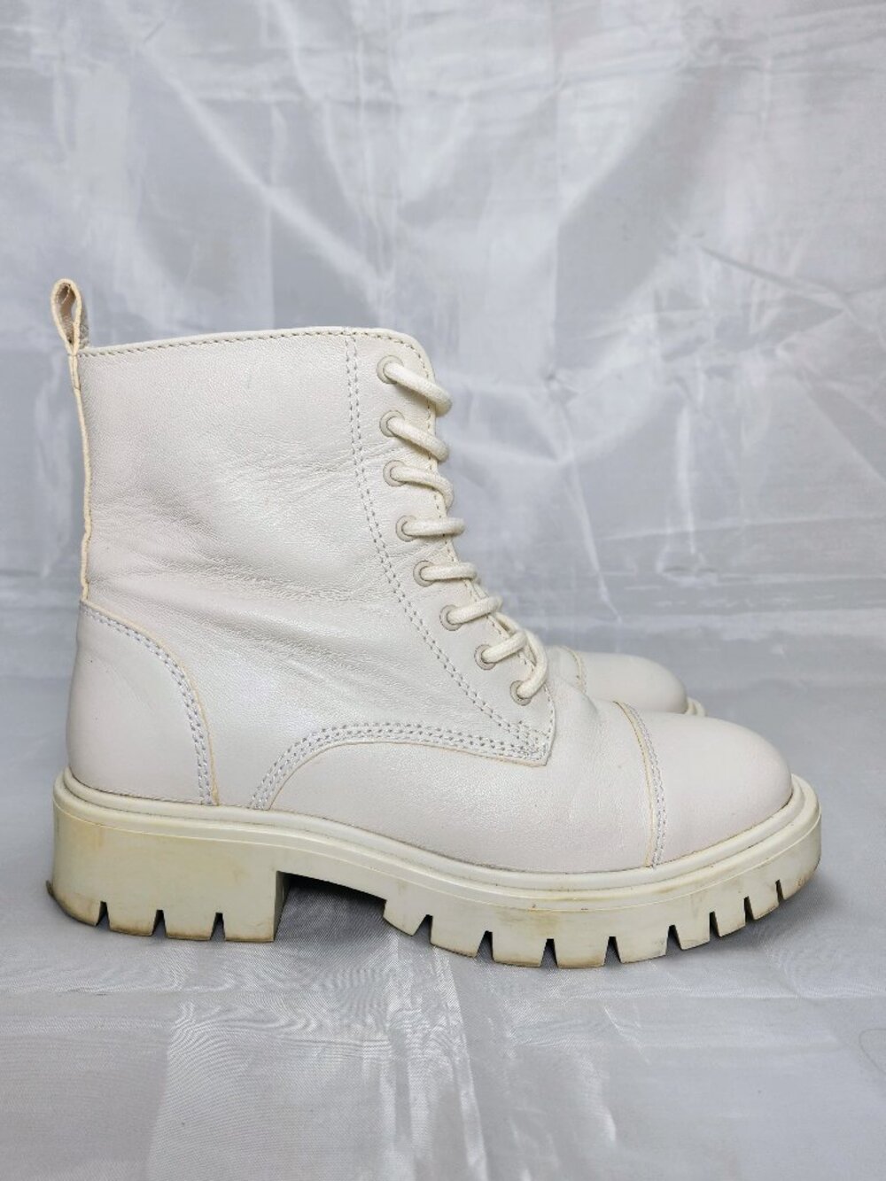 ALDO Cream Off White Leather Lug Sole Combat Boots Side Zip Women 7.5